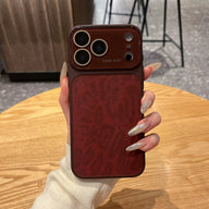 Obal na iPhone s leopardím vzorem a okénkem